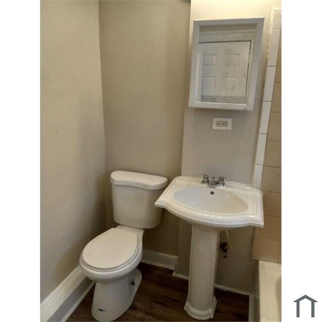 Photo - 600 Linnard St