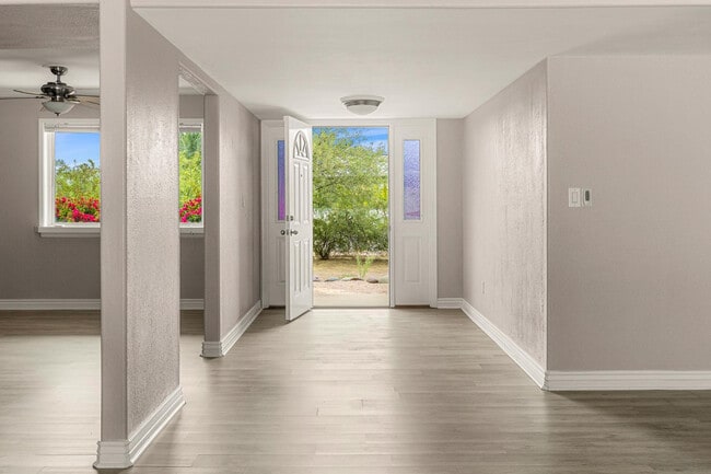 Photo - 6724 N 58th Pl