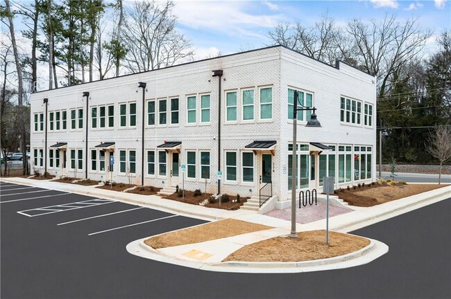 Building Photo - 9040 Main St