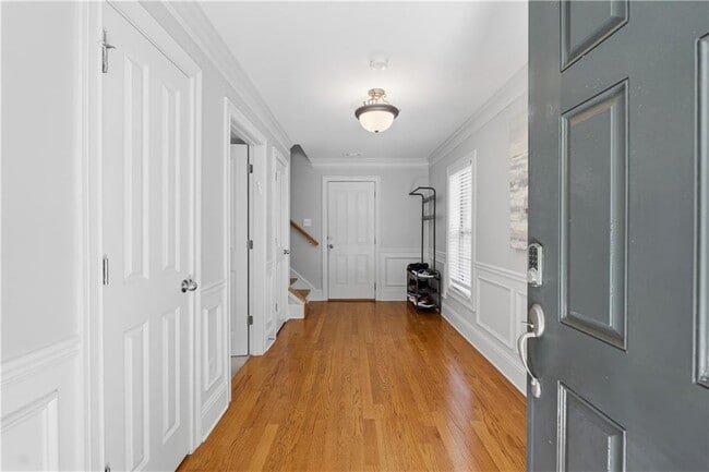5161 Monitor Ln
