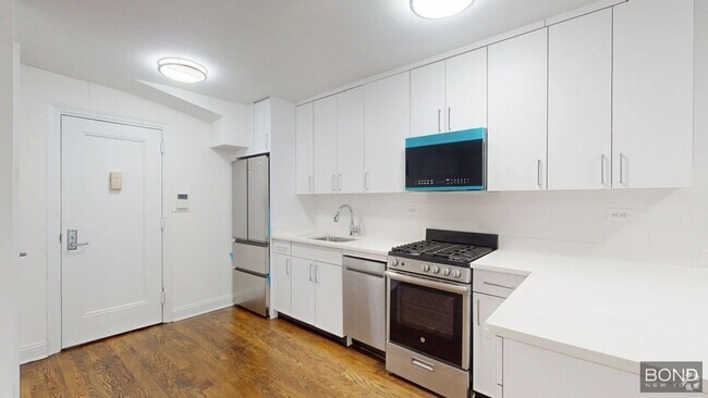 Building Photo - 147 E 72nd St Unit 1R Rental
