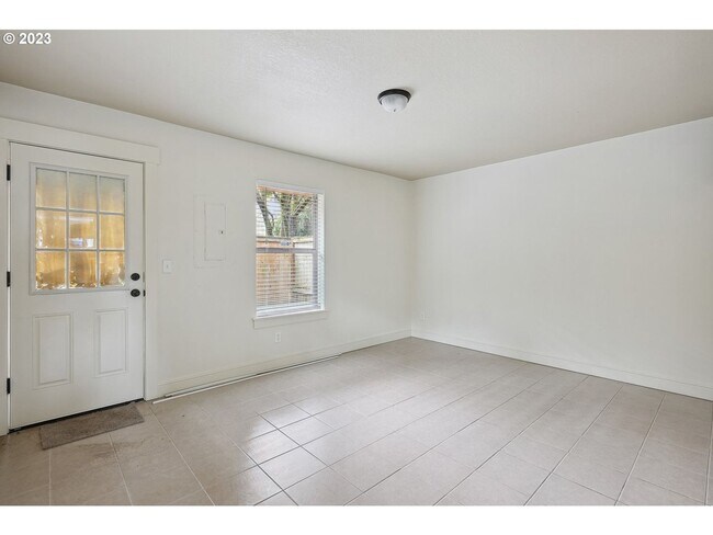 Photo - 5331 NE Cully Blvd