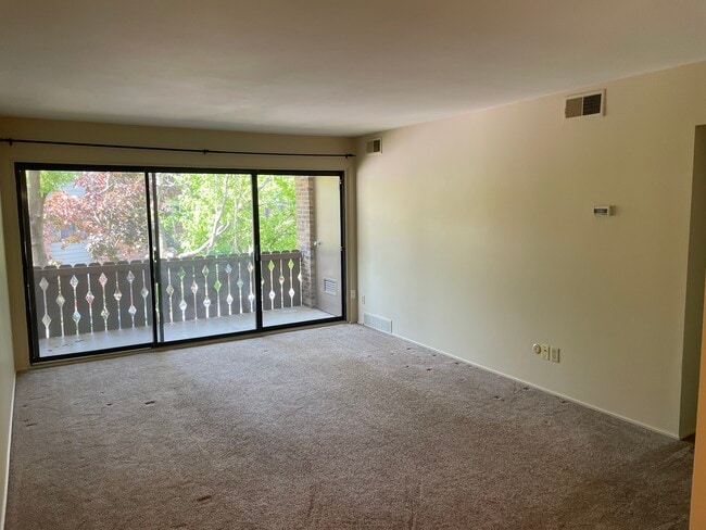 Living Room - 2118 Pauline Blvd Unit #308