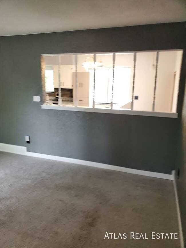 Photo - 2252 S Memphis St