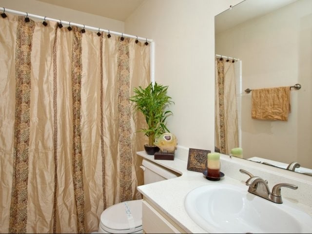 Elan Coco Palms Bathroom