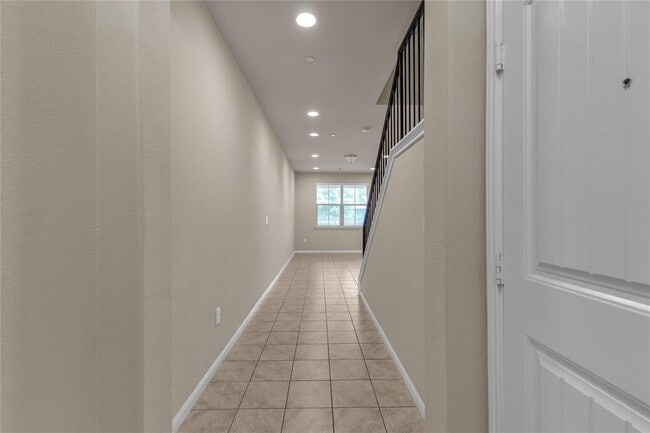 Photo - 2880 Donnell Dr Unit 2003