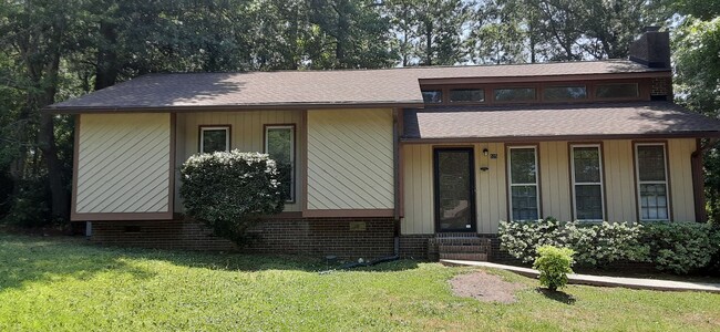 Lovely Three Bedroom Upgraded Home in Irmo... - Lovely Three Bedroom Upgraded Home in Irmo...