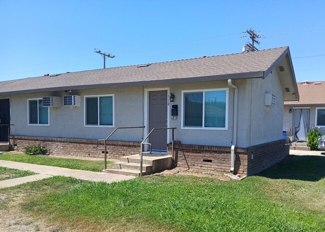 Building Photo - 114 5th St Rental