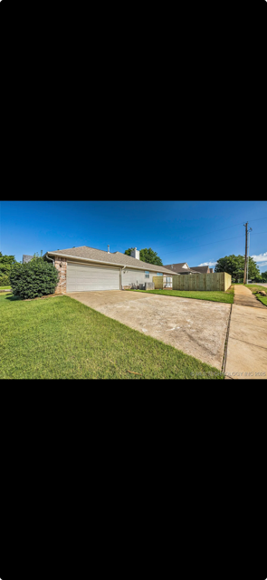 Photo - 1000 Inglewood74011 St