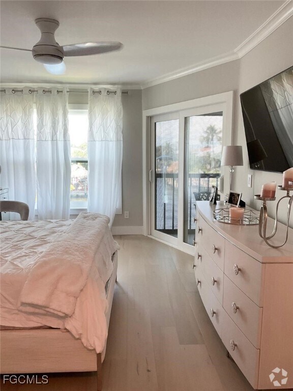Building Photo - 922 SW 48th Terrace Unit 214 Rental