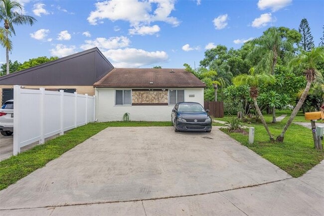 Photo - 4505 NW 3rd Dr