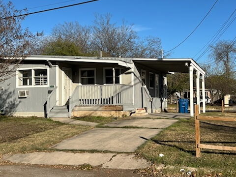 Photo - 102 Mace St House