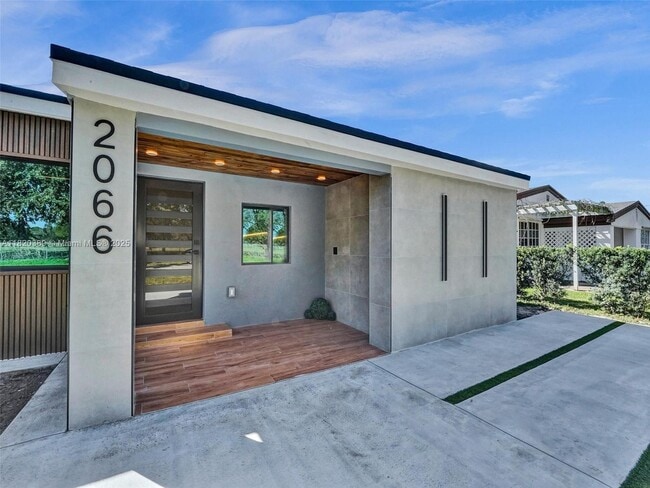 Photo - 2066 NE 174th St House