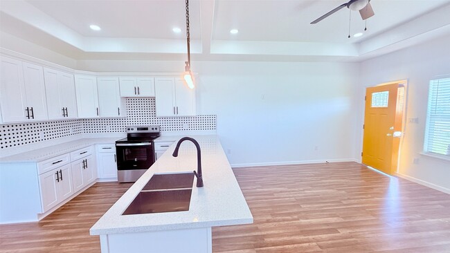 Photo - 7014-5914 02