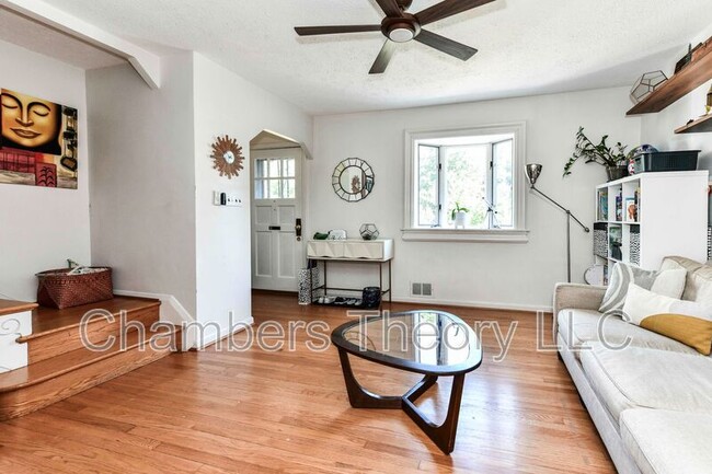 Photo - 509 E Luray Ave