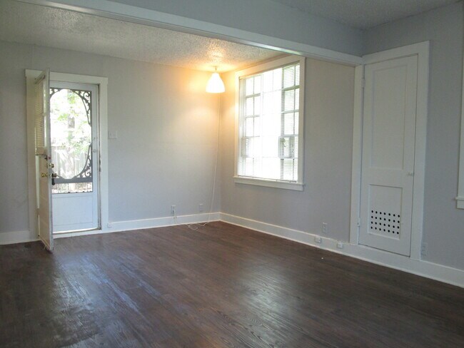 Photo - Keith-916 Unidad C