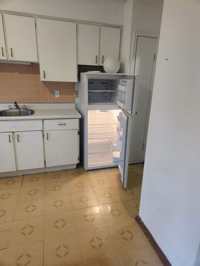 Photo - 12 Westmount Rd W