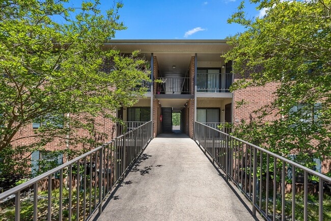 Spring Lane Apartments - Spring Lane Apartments