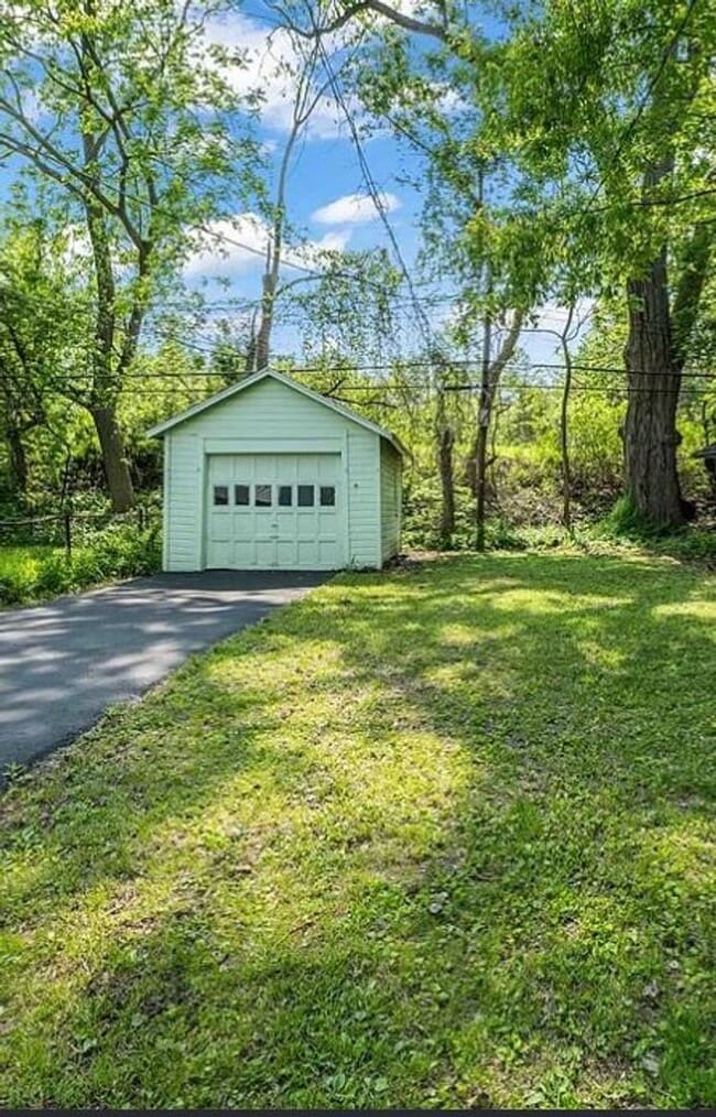 Photo - 191 Westfield St