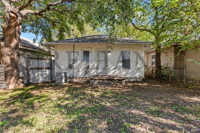 Photo - 251 Millwood N