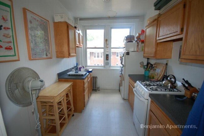 Photo - 1842 Commonwealth Ave Unidad 16 Rental