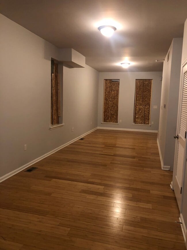 Photo - 3 bedroom 1.5 bathroom voucher holders wanted Baltimore City