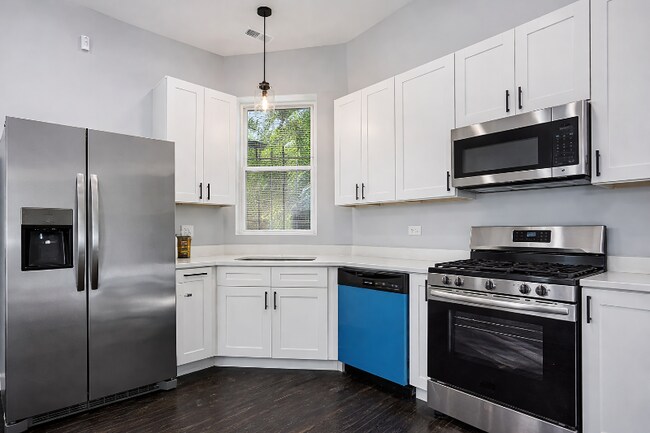 Photo - 1220 S Avers Ave Unidad # 1