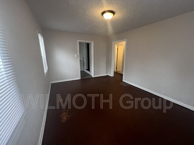 Photo - 3915 Hillside Ave