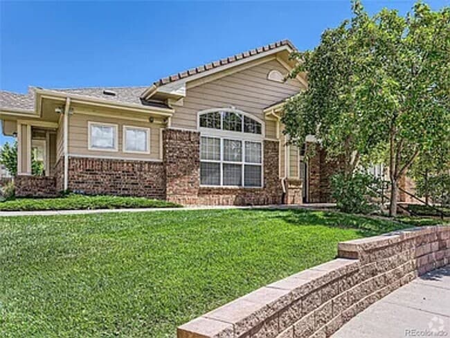 Building Photo - Spacious 2-Bedroom Condo with Mountain Vie...