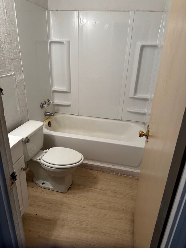 Photo - DSTXA LLC -811 S 13th Unidad B