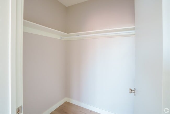 Photo - 400 W Broadway Unit 207