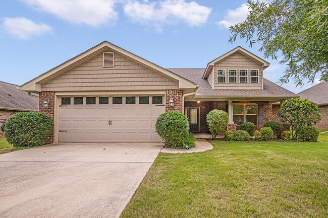 Building Photo - 128 Willow Tree Dr