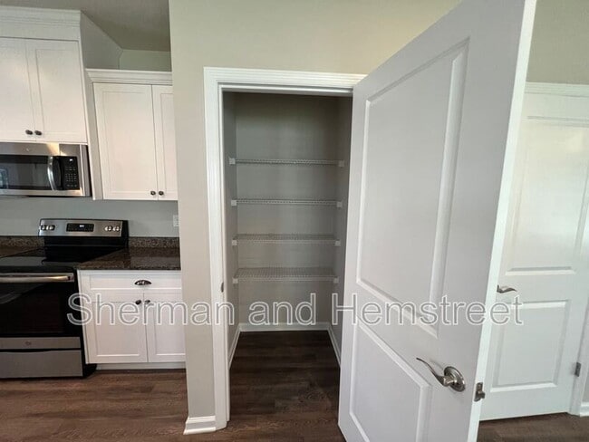 Photo - 721 Tarvin Cir Unit 721