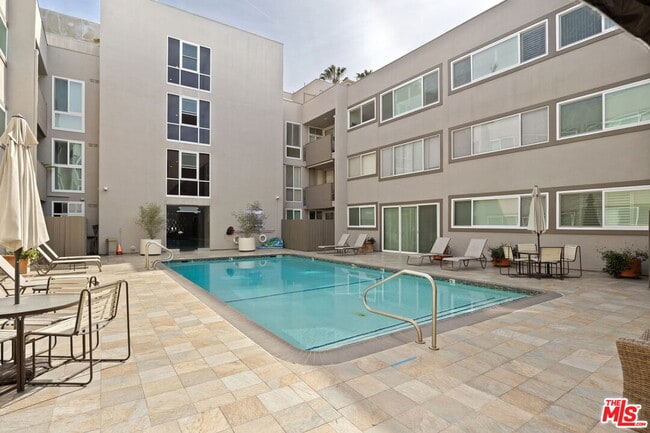 Photo - 1025 Kings Rd Unidad 313