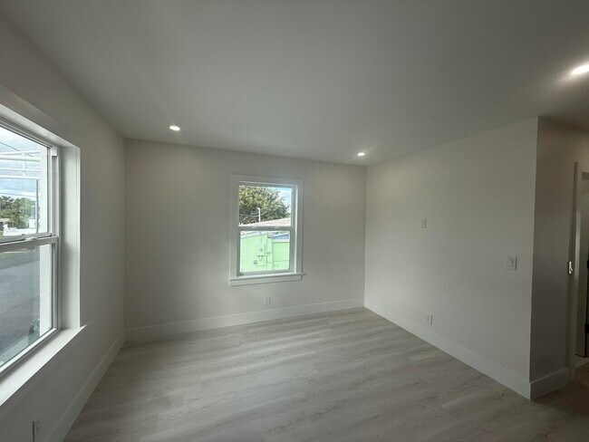 Photo - 5909 S Dixie Hwy Unit 2a