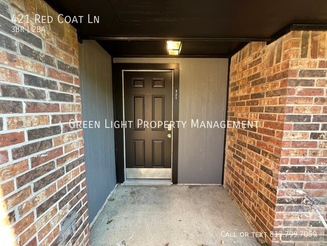 Photo - 421 Red Coat Ln