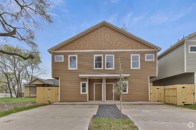 Building Photo - 1043 Marcolin St Rental
