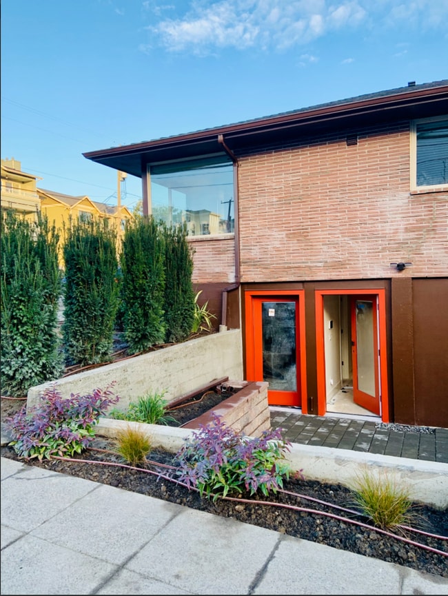 Building Photo - Spacious 2BR Home – Private Entry, In-Unit Washer & Dryer, Quartz Finishes & Pet Friendly Living ... Unit 5818