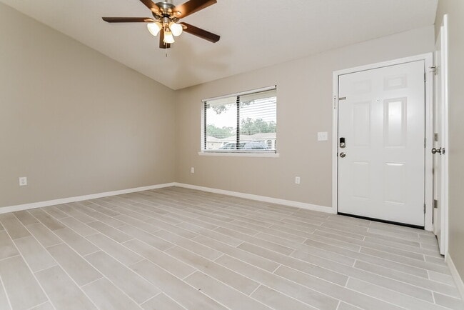 Photo - 2912 Crane Ave