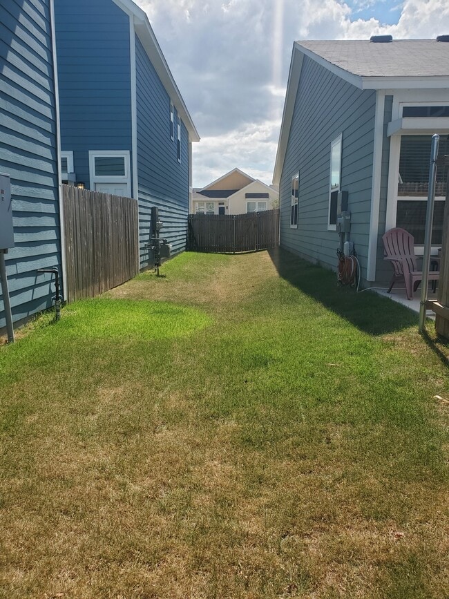 Photo - 1628 Arbor Knot Dr