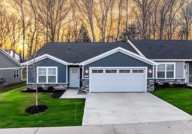 Building Photo - The Villas at Wyles Farms