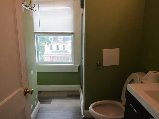 Photo - 319 Valley St Unit 3