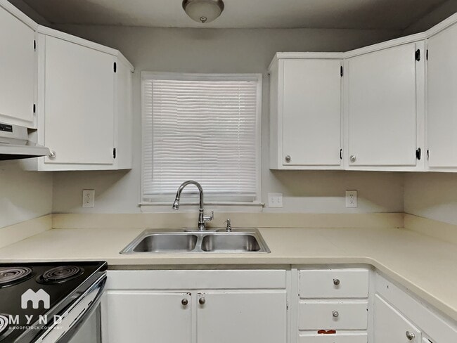 Photo - 10616 Thrasher Rd