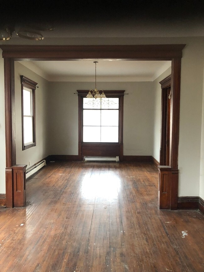 Building Photo - 3327 Portland Ave