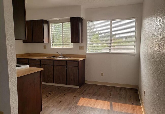 1851 Shasta St - 1851 Shasta St Apartment Unit #3