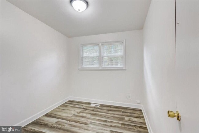 Photo - 9302 Trout Rd