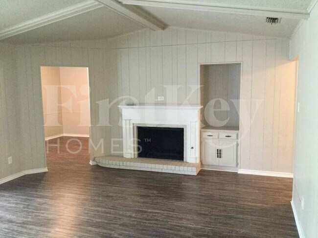 Photo - 2912 Yorktown Rd