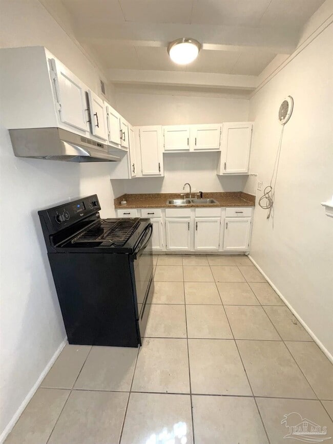 Photo - 208 Aquamarine Ave