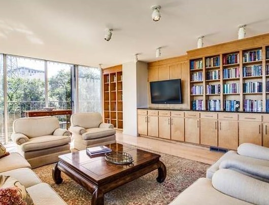 Photo - 3310 Fairmount St Unidad ID2914.1