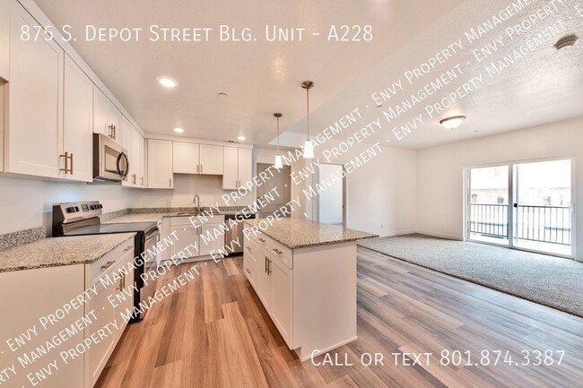 Photo - 875 S Depot St House